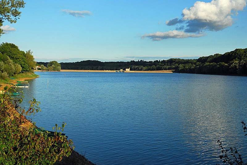 Maison Bord De Lac De Charmes Bannes  Exteriör bild